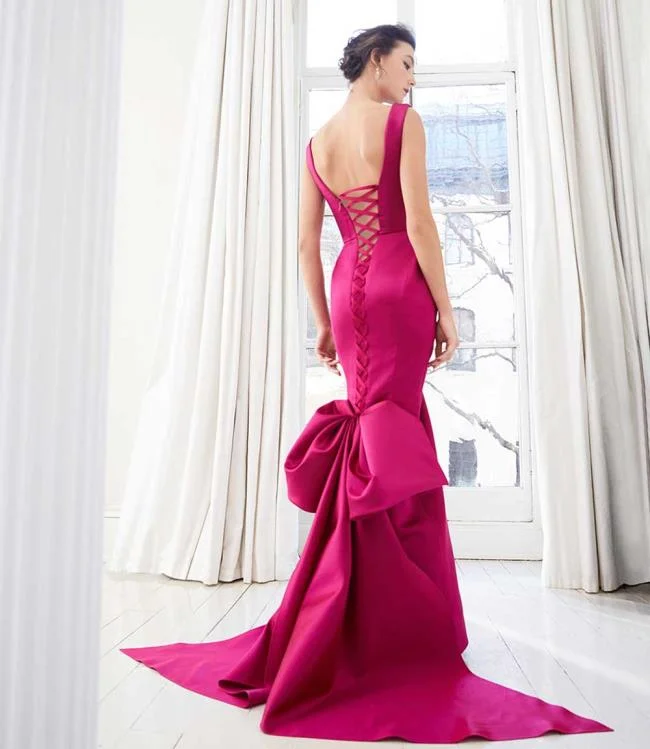 Pakaian rasmi Marchesa dan Marchesa Notte 2020: Koleksi foto