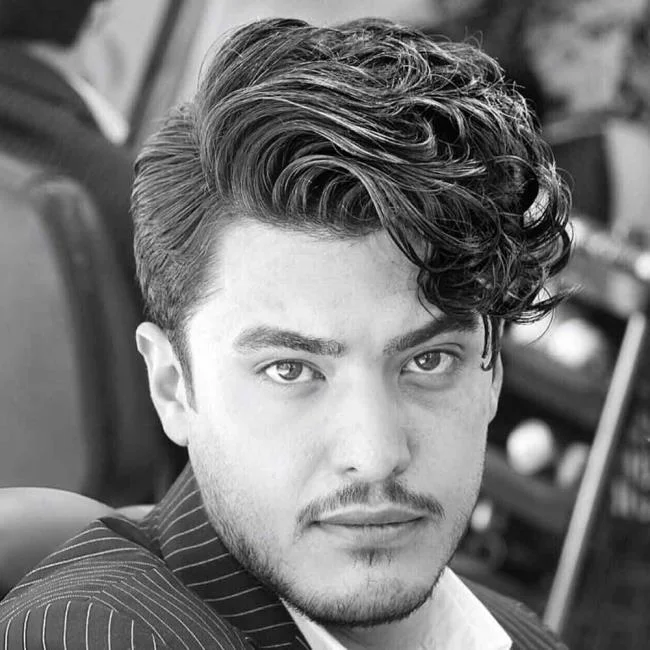 Potongan rambut kerinting untuk lelaki: 100 penampilan bergaya yang cantik