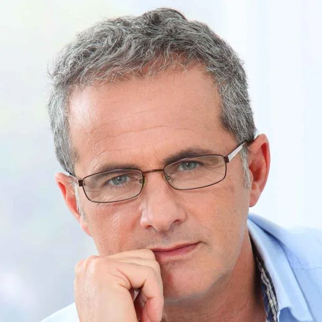 Potongan rambut kerinting untuk lelaki: 100 penampilan bergaya yang cantik