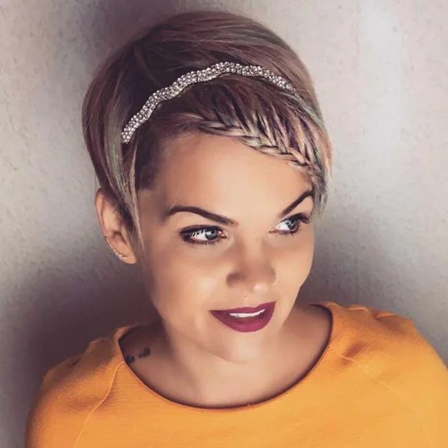 Gaya rambut rambut pendek dan sederhana 2020: 150 idea indah!