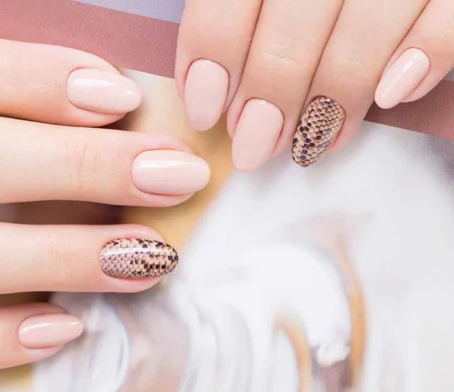 Art Nail Art: apa itu, bagaimana melakukannya, contoh gambar