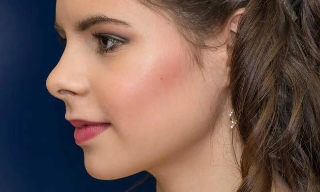 การแต่งหน้าจมูก: การแต่งหน้าที่ถูกต้องสำหรับทุกรูปร่าง