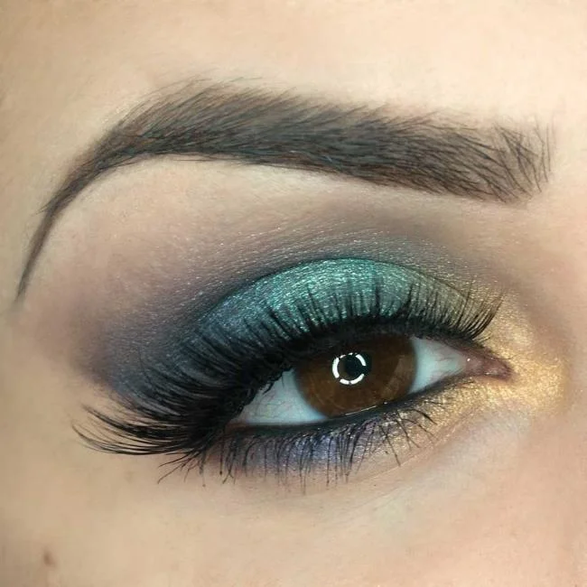 ダウン、悲しい、垂れ下がった目を作る方法