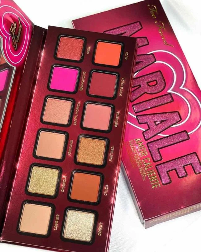 พาเลทอายแชโดว์ Amor Caliente Too Faced
