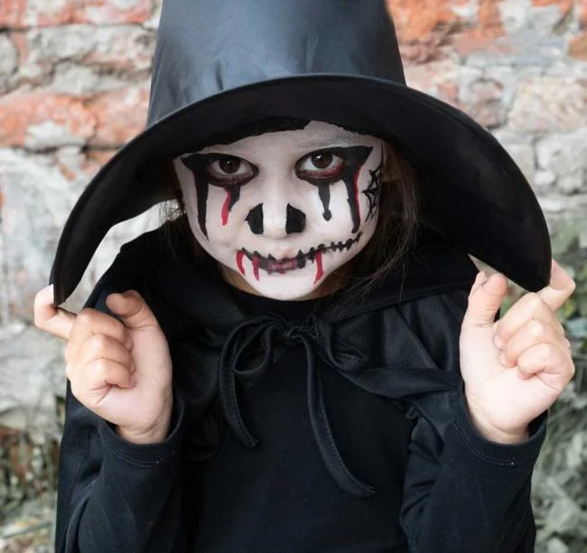 ハロウィーンキッズメイク2020：100の美しいアイデアと写真！