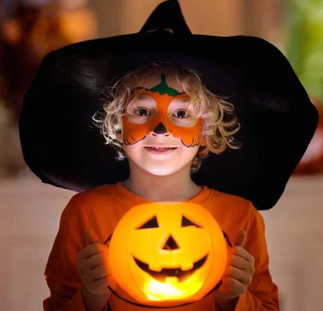 ハロウィーンキッズメイク2020：100の美しいアイデアと写真！