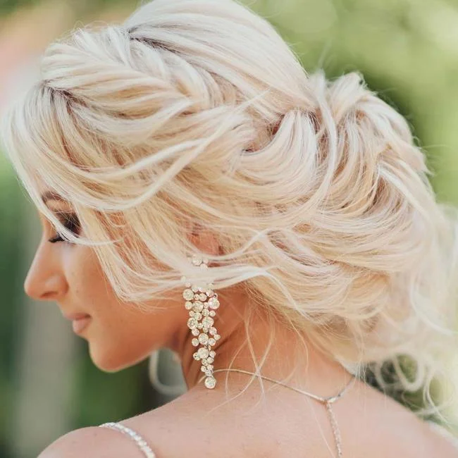 Gaya rambut dengan jalinan 2020: 150 idea dan tutorial yang indah