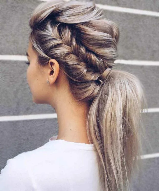 Gaya rambut dengan jalinan 2020: 150 idea dan tutorial yang indah