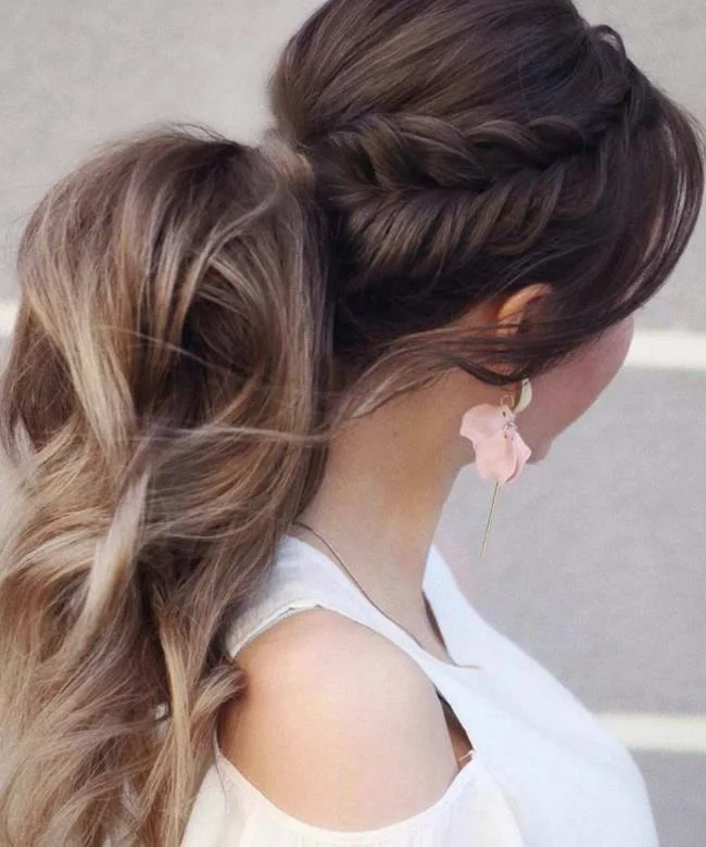 Gaya rambut dengan jalinan 2020: 150 idea dan tutorial yang indah