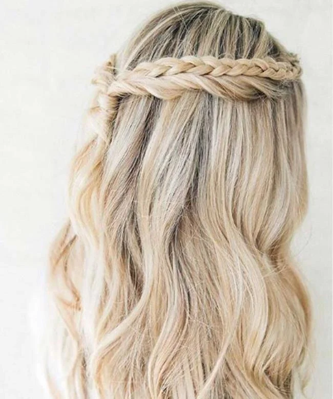 Gaya rambut dengan jalinan 2020: 150 idea dan tutorial yang indah