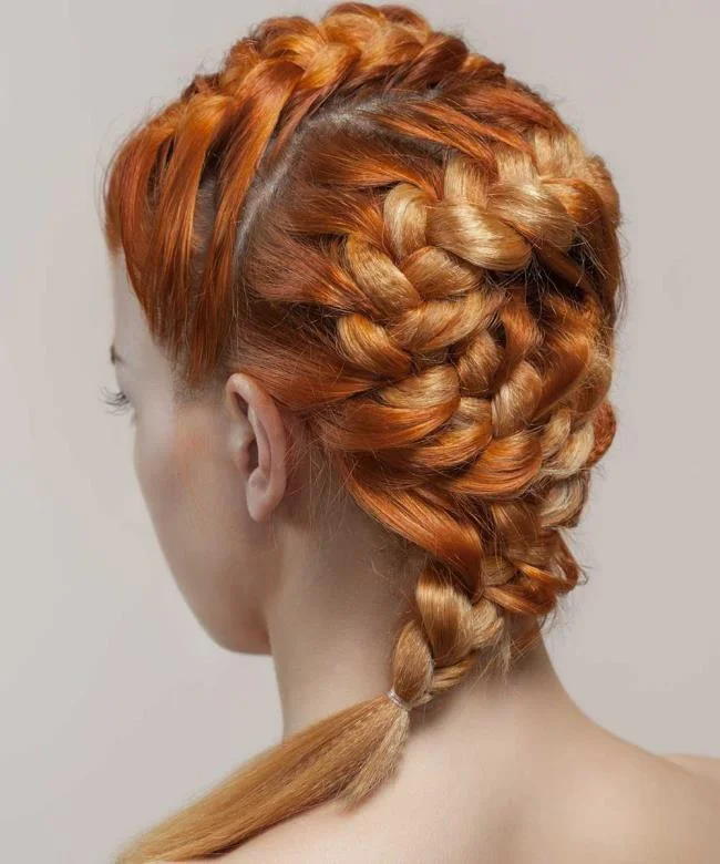 Gaya rambut dengan jalinan 2020: 150 idea dan tutorial yang indah