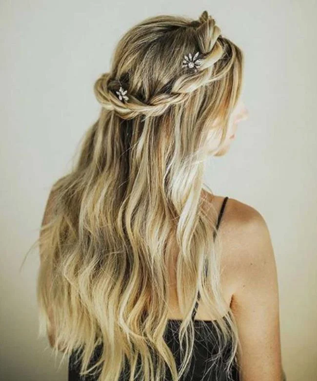 Gaya rambut dengan jalinan 2020: 150 idea dan tutorial yang indah