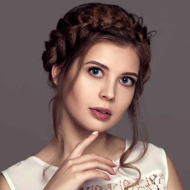 Gaya rambut dengan jalinan 2020: 150 idea dan tutorial yang indah