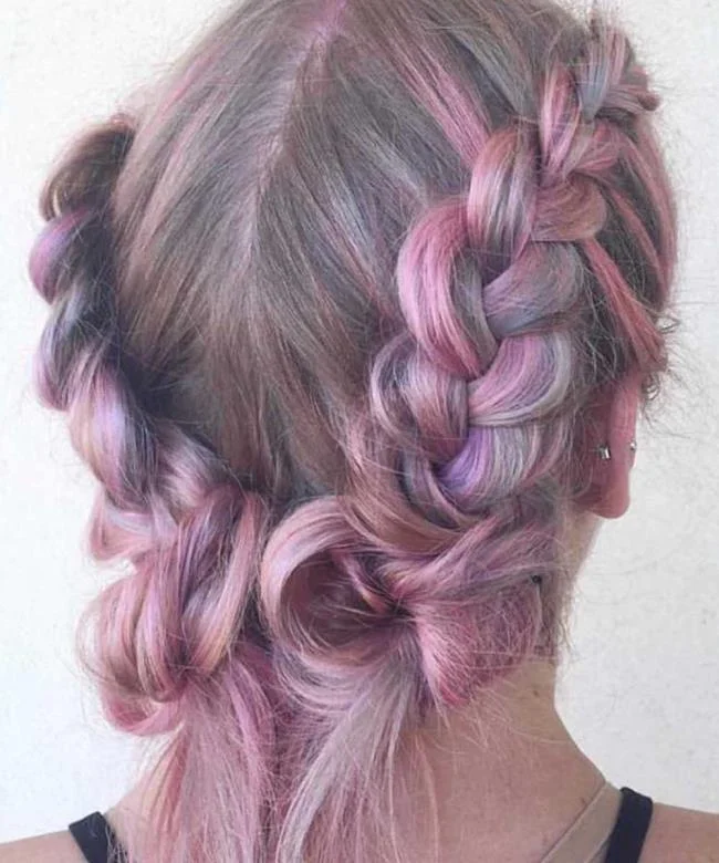 Gaya rambut dengan jalinan 2020: 150 idea dan tutorial yang indah