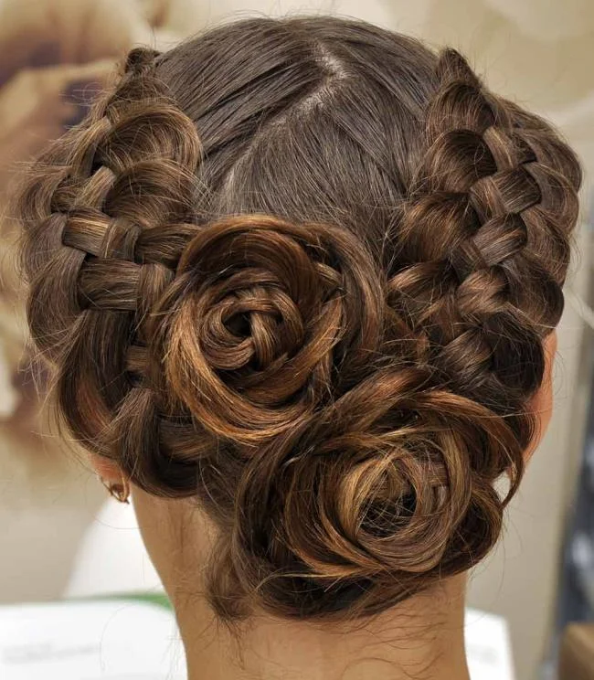 Gaya rambut dengan jalinan 2020: 150 idea dan tutorial yang indah