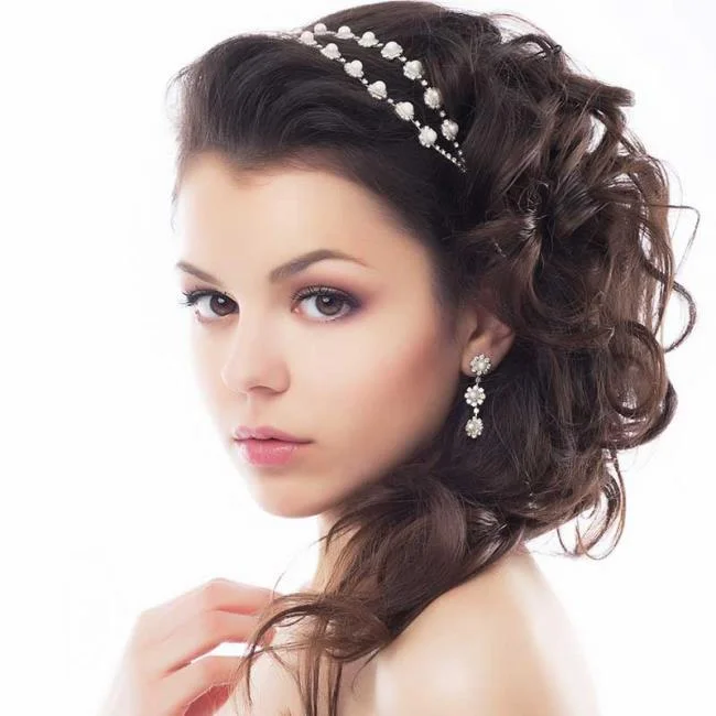 Gaya rambut perkahwinan untuk tetamu: 100 yang paling indah!