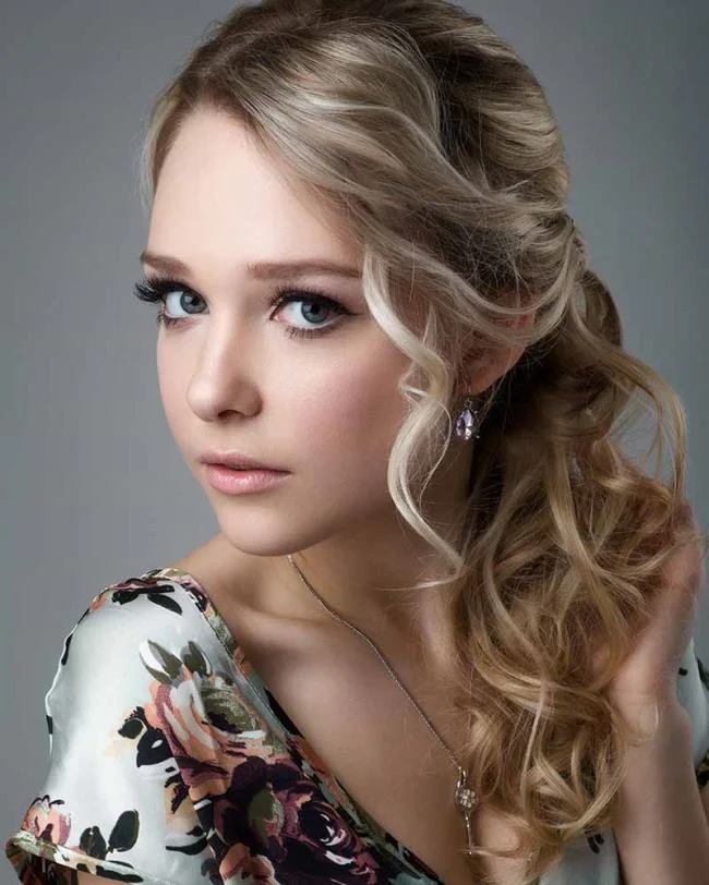 Gaya rambut perkahwinan untuk tetamu: 100 yang paling indah!