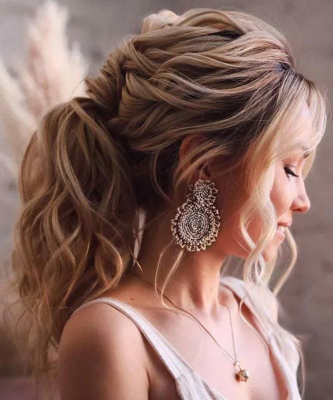 Gaya rambut kerinting: 130 idea sederhana dan cantik