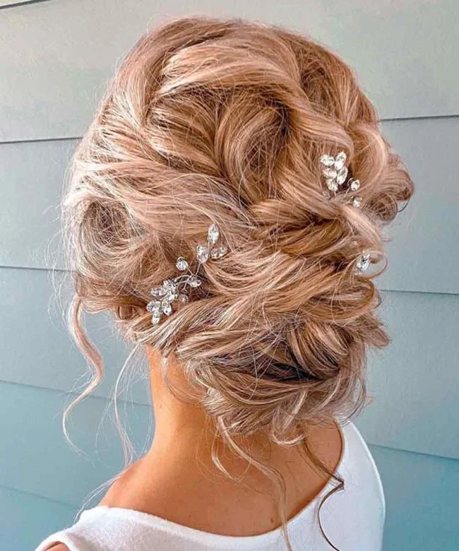 Gaya rambut kerinting: 130 idea sederhana dan cantik