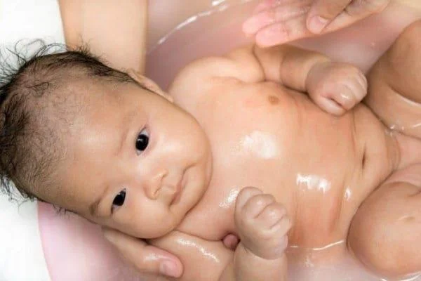 더 많은 몸무게가 태어나면 아기가 더 똑똑하게 성장할 수 있다는 것을 증명합니까?