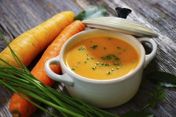 3 간단한 돼지 심장 죽 요리법 눈길을 사로 잡고 아기에게 맛있는 죽