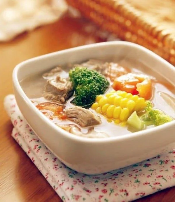 최고의 임신 첫 3 개월 동안 임산부를위한 맛있는 수프 3 가지