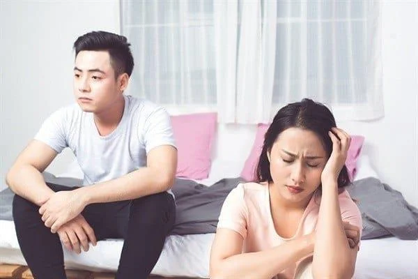 남자가 여자를 사랑할 때 질투한다는 5 가지 신호를 밝히다