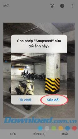 چگونه می توان جزئیات اضافی موجود در عکس را با برنامه Snapseed حذف کرد؟