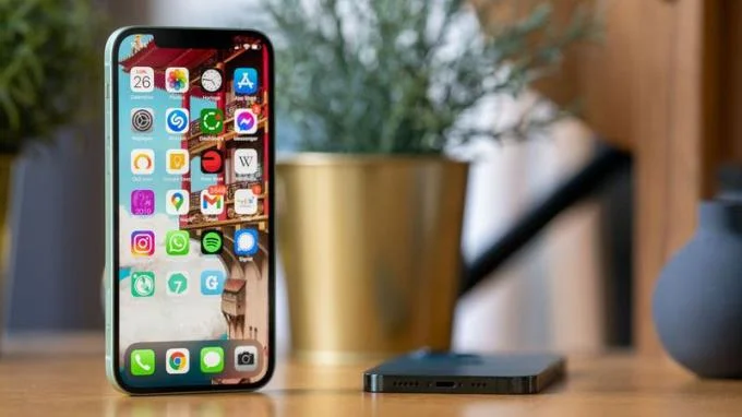 iPhone CA 코드는 어느 국가에 속합니까?  어디에서?  잘 사용 하시나요?