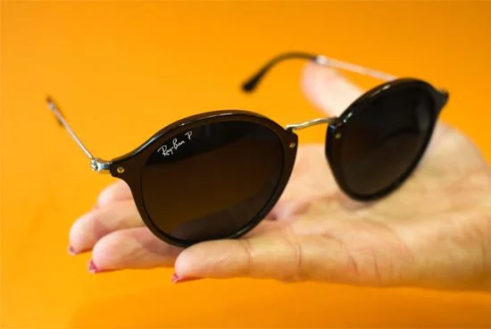 정품 및 정품 Rayban 안경을 식별하는 방법
