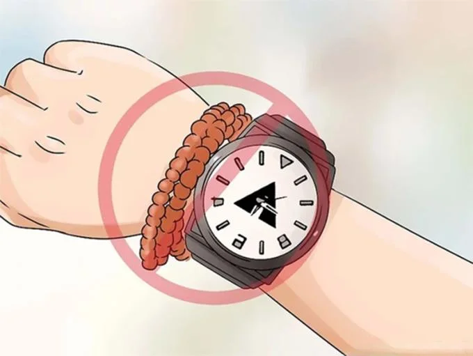 시계가 올바른 위치에 있습니까?