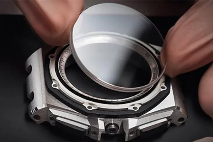 Razones para comprar un reloj con cristal de zafiro