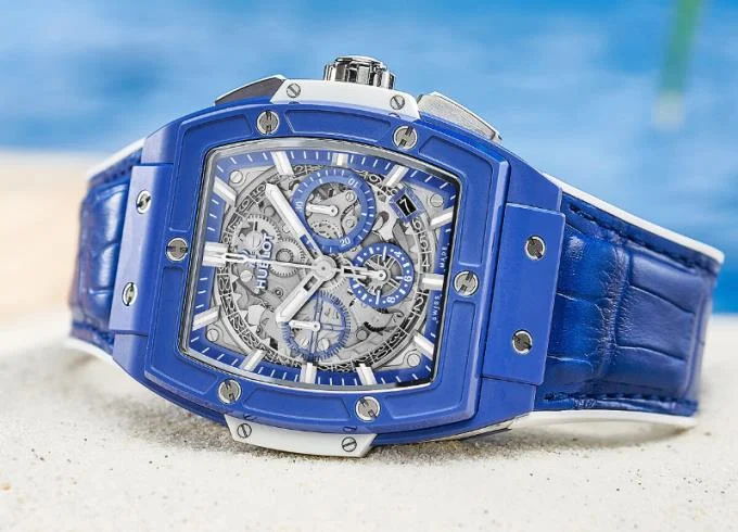 ¿Debería usar un reloj?  ¿Qué color debo usar, de qué tipo?