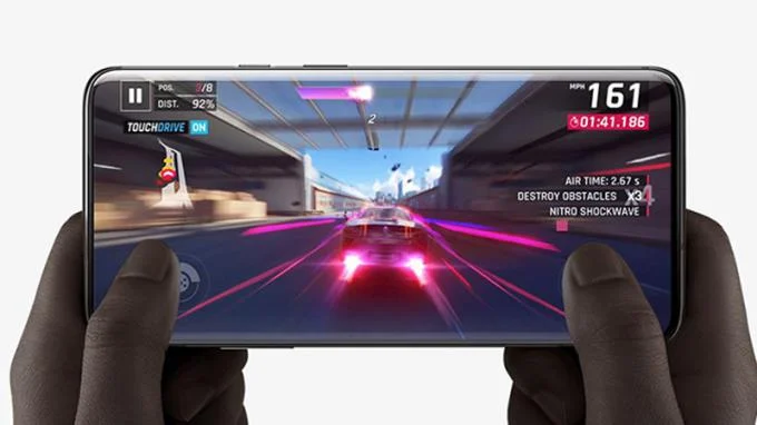 Akıllı telefonlarda Fluid AMOLED ekranlar hakkında bilgi edinin