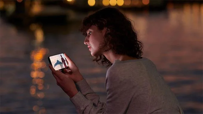 Akıllı telefonlarda Sunlight Super AMOLED ekran teknolojisi