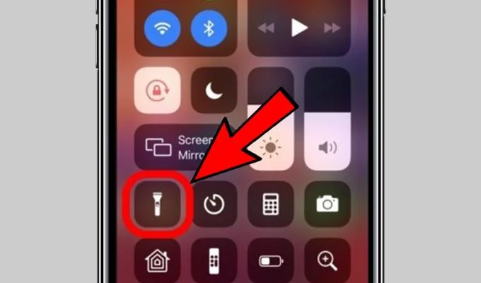 iPhone에서 빠르고 간단하게 손전등을 켜고 끄는 방법