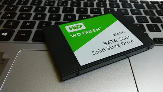 SSD ve eMMC sabit disk karşılaştırması: Hangisi daha hızlı, hangisini seçmeli?