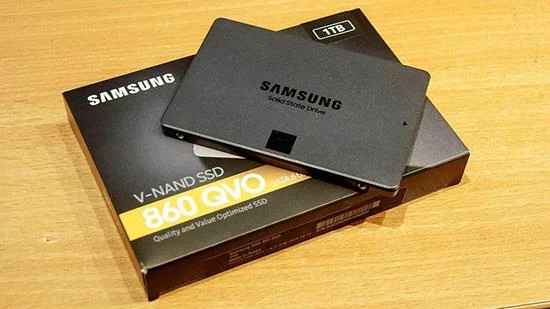 SSD vs eMMC 硬盤比較：哪個更快，該選哪個？