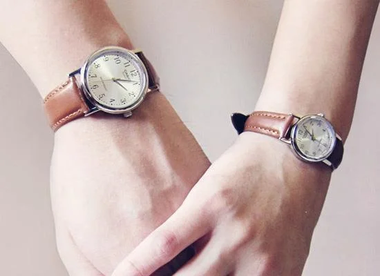 Makna memberi jam tangan kepada wanita