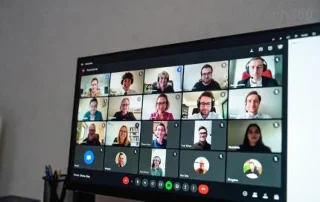 Решение ошибки Microsoft Teams AADSTS50020: конфликт учетных записей пользователей.