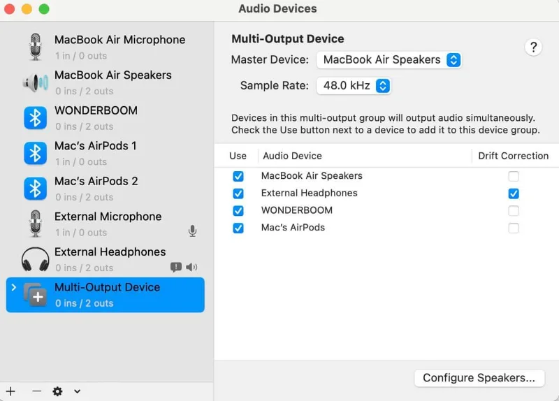 Como reproduzir áudio através de vários alto-falantes e fones de ouvido no Mac
