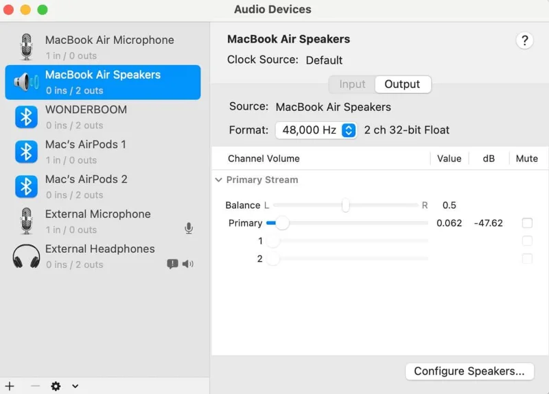 Como reproduzir áudio através de vários alto-falantes e fones de ouvido no Mac