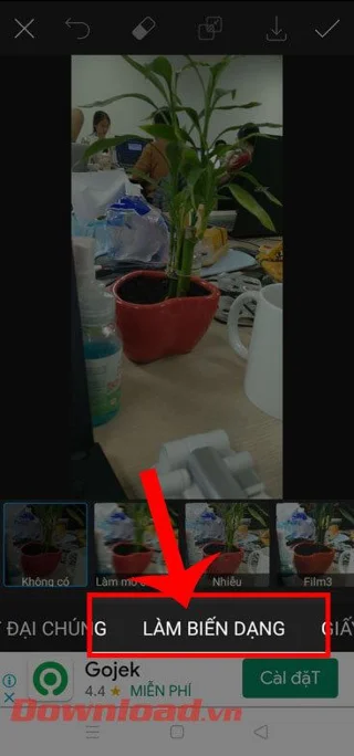 Petunjuk membuat efek gambar cermin di Picsart
