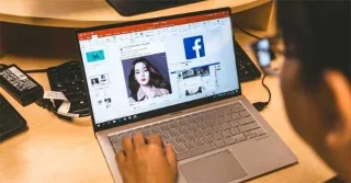 Cara menambah atau menghapus nomor slide di PowerPoint