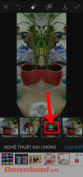 Petunjuk membuat efek gambar cermin di Picsart