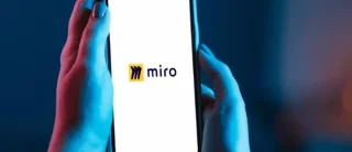 Miro에서 텍스트를 추가하는 방법