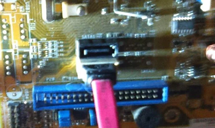 Bagaimana Dan Di Mana Memasang Kabel Dan Kabel PC Dengan Benar Untuk SSD, Sakelar Panel, Dan Banyak Lagi
