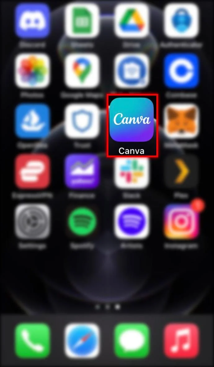 چگونه یک شکل را با یک تصویر در Canva پر کنیم