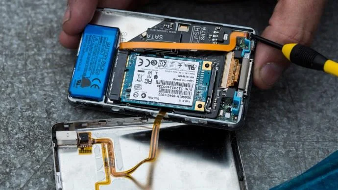 SSD로 오래된 iPod Classic을 되살리는 방법