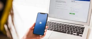Wat gebeurt er als je per ongeluk een Facebook-foto leuk vindt en vervolgens in tegenstelling tot een Facebook-foto?
